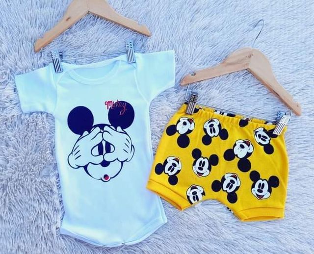 Mickey corto